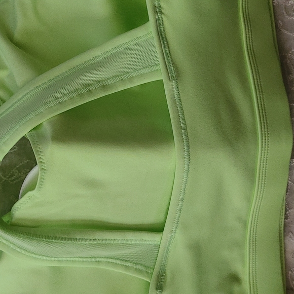 Nike XXL Medium-Support 1-Piece Pad V-Neck Sports Bra - Picture 3 of 9